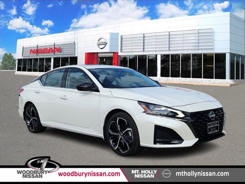 Certified 2023 Nissan Altima 2.5 SR w/ SR Premium Package image 1
