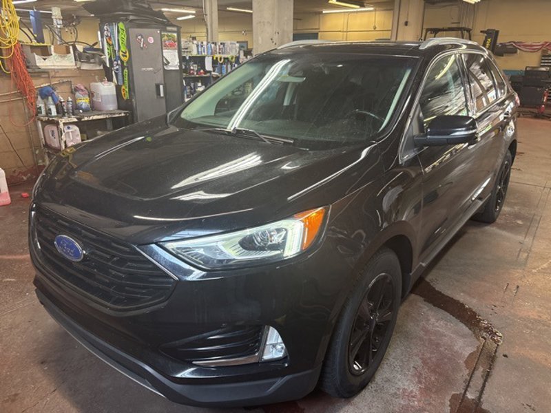 Used 2019 Ford Edge SEL image 1