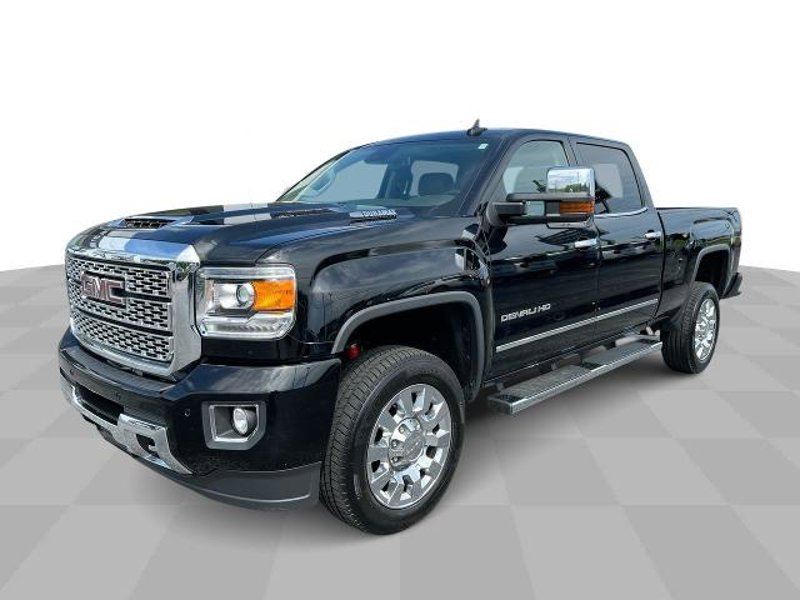 Certified 2019 GMC Sierra 2500 Denali w/ Duramax Plus Package image 1