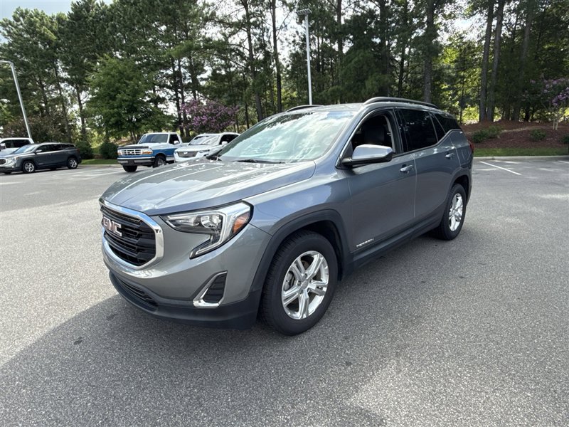Used 2020 GMC Terrain SLE w/ Driver Convenience Package image 1