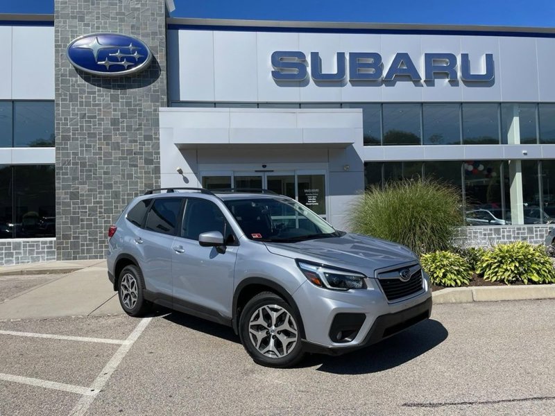 Used 2021 Subaru Forester Premium image 1