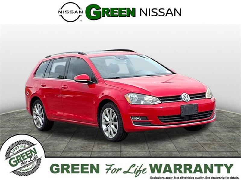 Used 2016 Volkswagen Golf SportWagen image 1