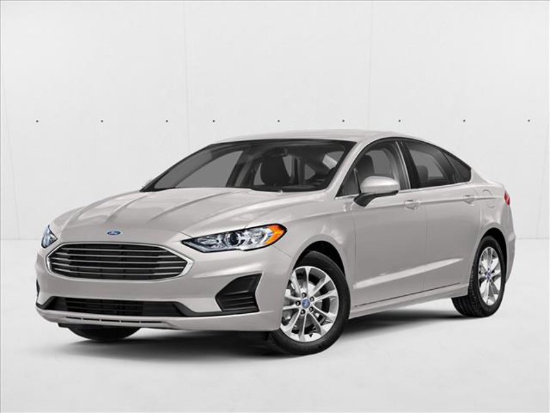 Used 2020 Ford Fusion SE image 1