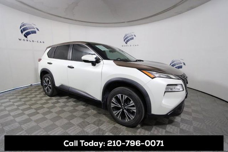 Certified 2022 Nissan Rogue SV image 1