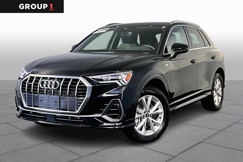 Certified 2025 Audi Q3 2.0T Premium w/ Convenience Package image 1