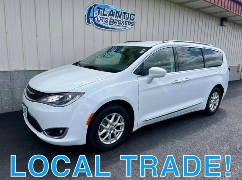 Used 2020 Chrysler Pacifica Touring-L image 1