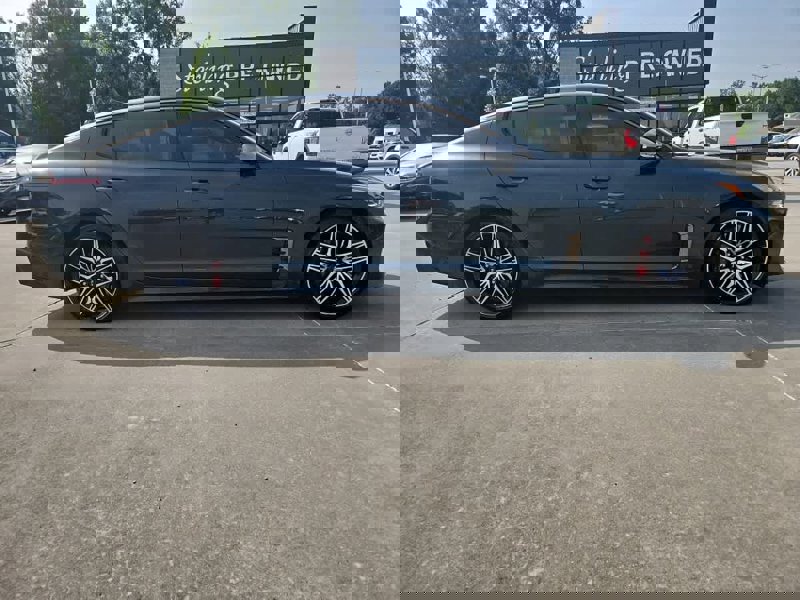 Certified 2022 Kia Stinger GT2 image 1