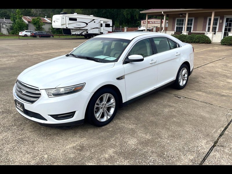 Used 2015 Ford Taurus SEL image 1