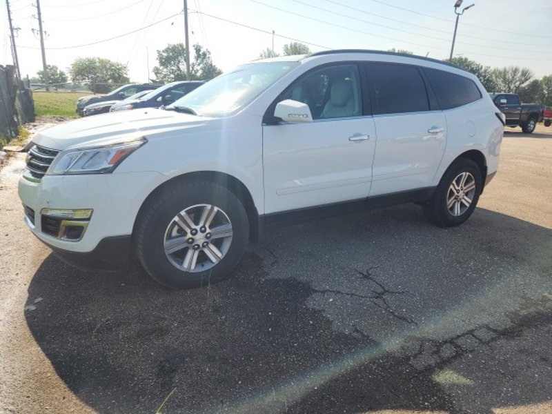 Used 2016 Chevrolet Traverse LT image 1