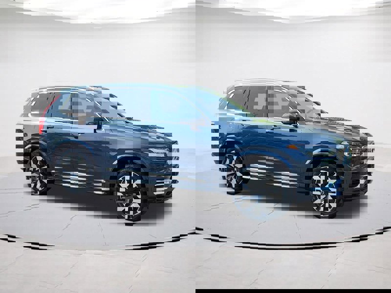 Certified 2023 Volvo XC90 T8 Ultimate image 1