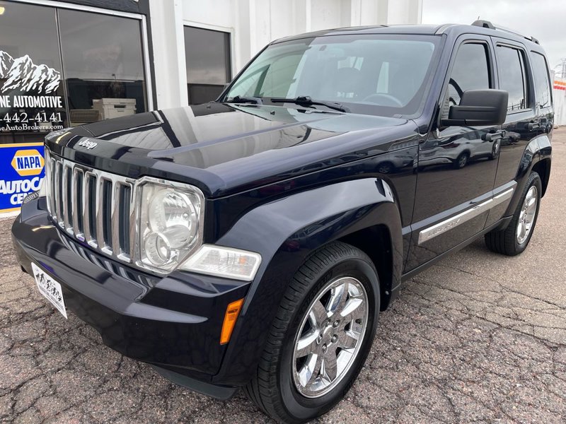 Used 2011 Jeep Liberty Limited w/ Tire & Wheel Group image 1