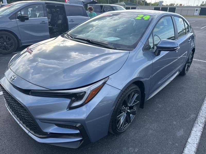 Used 2024 Toyota Corolla SE image 1