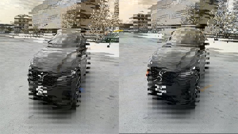 Certified 2025 Volvo S60 B5 Core image 1