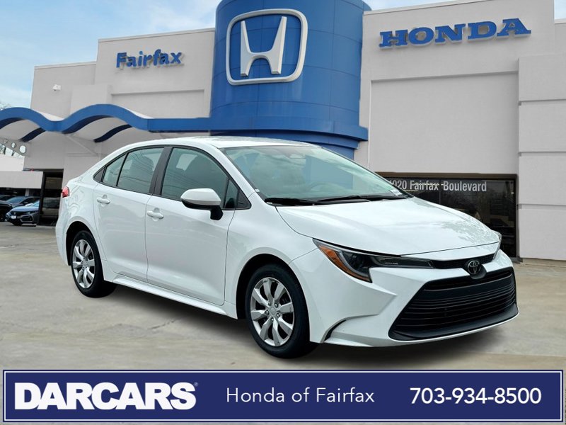 Used 2024 Toyota Corolla LE image 1