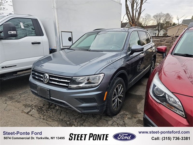 Used 2020 Volkswagen Tiguan SE w/ Panoramic Sunroof Package image 1