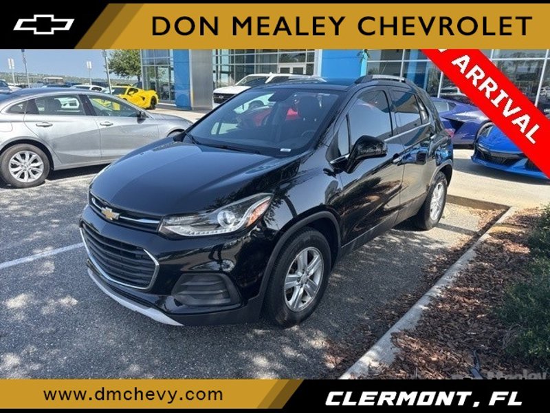 Used 2020 Chevrolet Trax LT w/ LT Convenience Package image 1