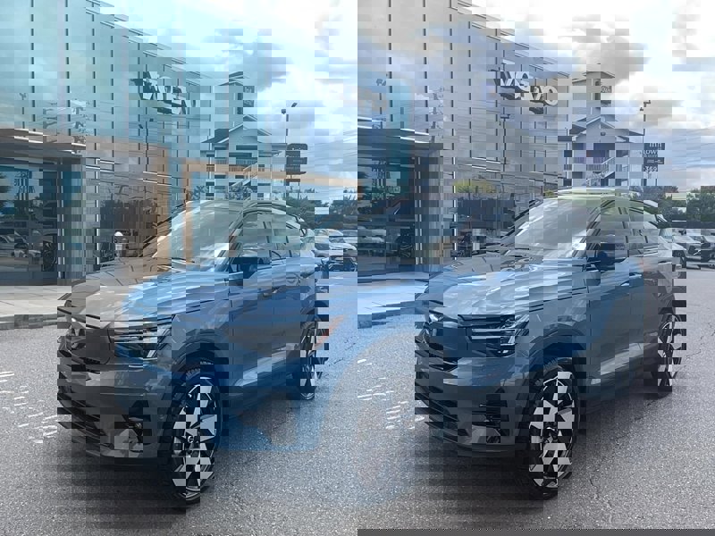 Certified 2022 Volvo C40 P8 Recharge Ultimate image 1