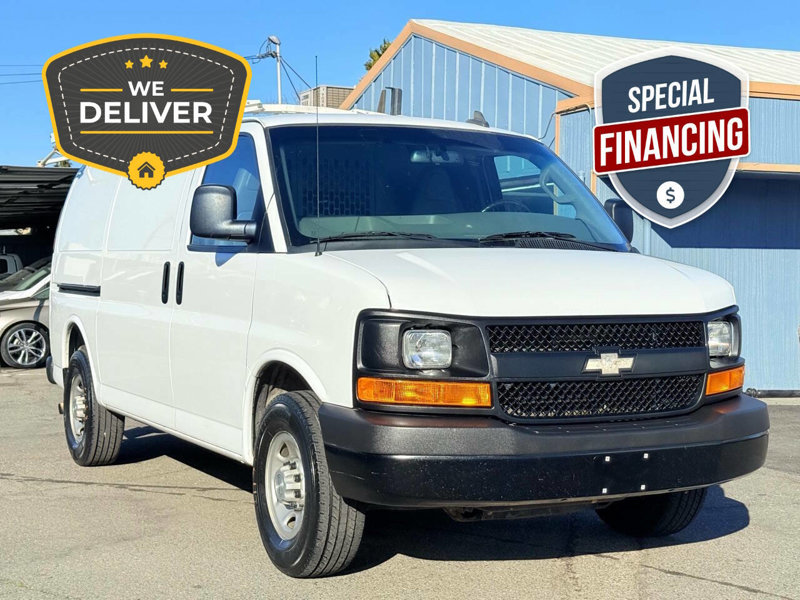 Used 2017 Chevrolet Express 3500 image 1