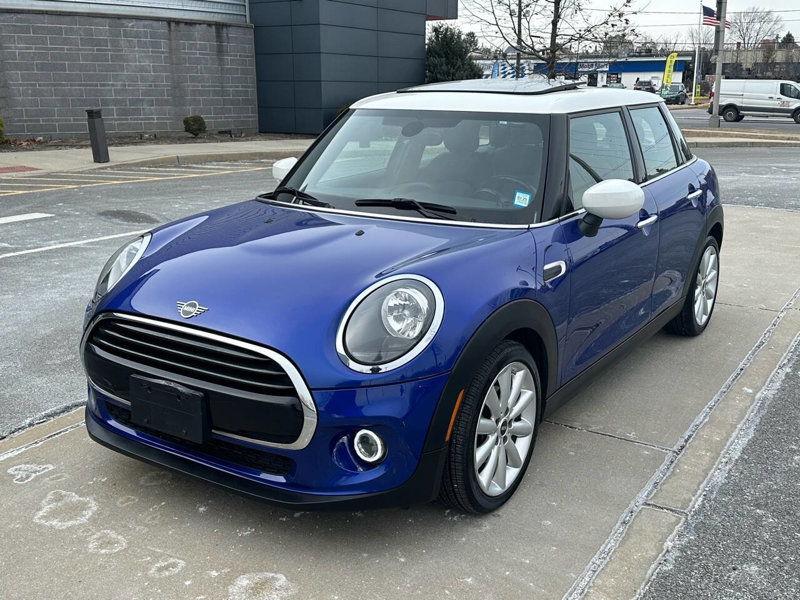 Used 2020 MINI Cooper 4-Door Hardtop image 1