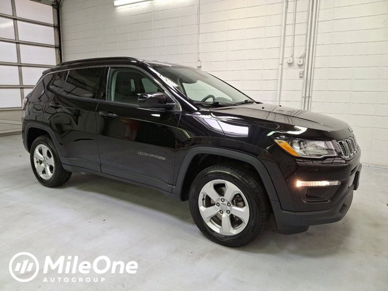 Used 2019 Jeep Compass Latitude image 1