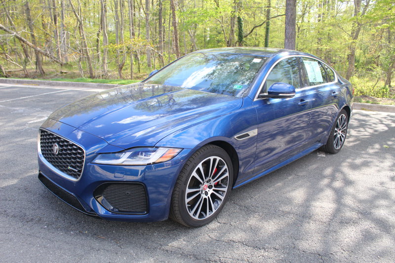 Certified 2023 Jaguar XF R-Dynamic SE image 1