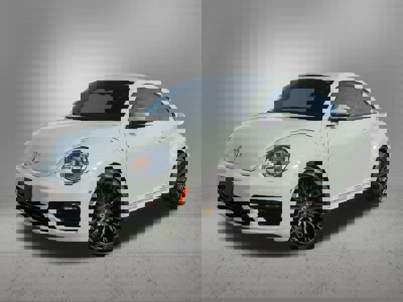 Used 2019 Volkswagen Beetle 2.0T S image 1