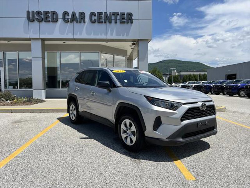 Certified 2022 Toyota RAV4 LE image 1