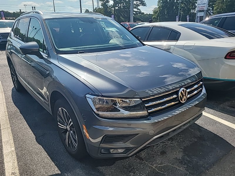 Used 2018 Volkswagen Tiguan SEL image 1