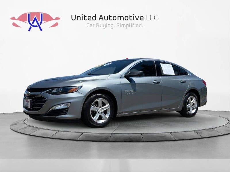 Used 2023 Chevrolet Malibu LS image 1