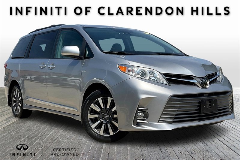 Used 2018 Toyota Sienna XLE image 1