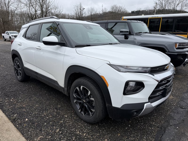 Used 2022 Chevrolet TrailBlazer LT w/ Convenience Package image 1