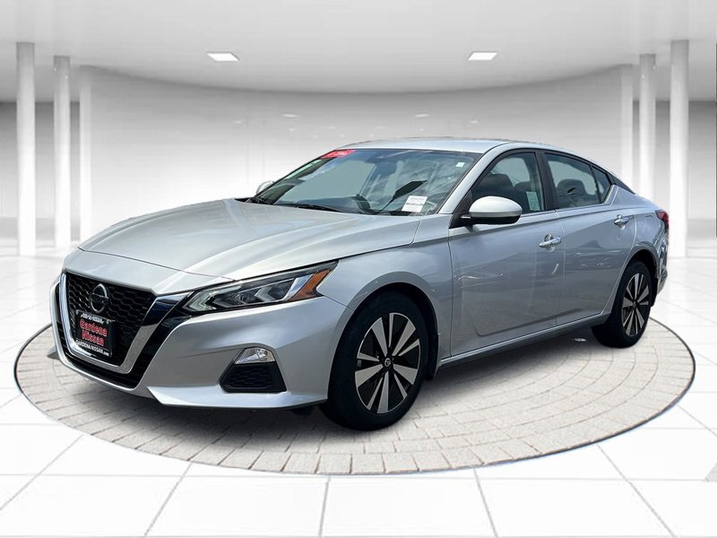 Certified 2022 Nissan Altima 2.5 SV image 1