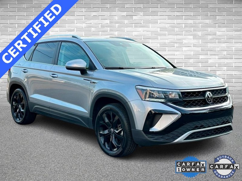 Certified 2022 Volkswagen Taos SE w/ Panoramic Sunroof Package image 1