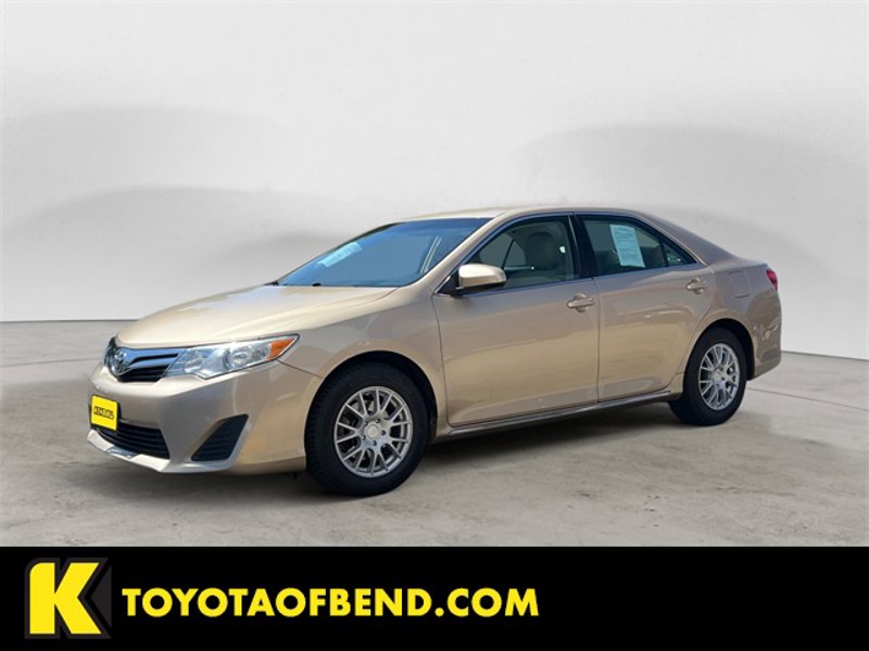 Used 2012 Toyota Camry LE image 1