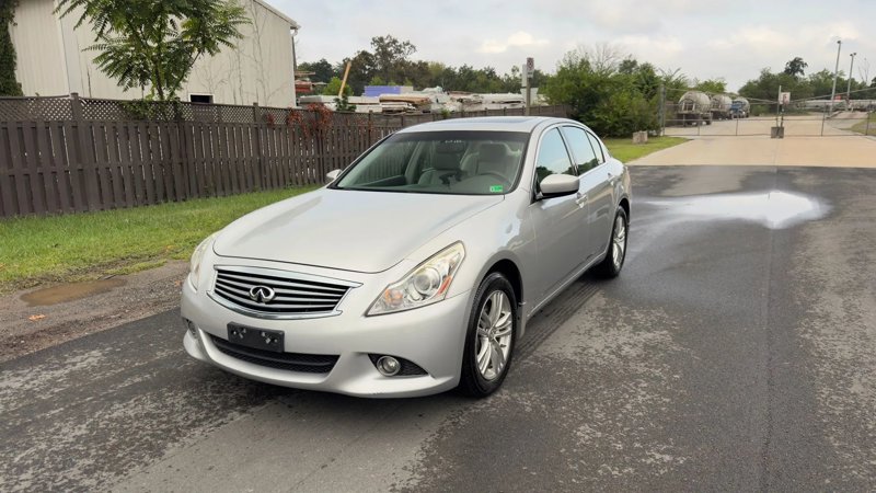 Used 2011 INFINITI G37 x Sedan image 1