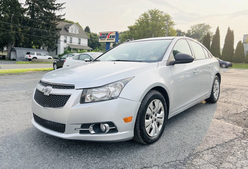 Used 2016 Chevrolet Cruze LS image 1