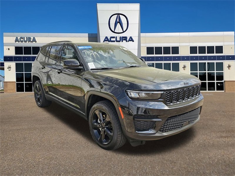 Used 2023 Jeep Grand Cherokee Altitude image 1