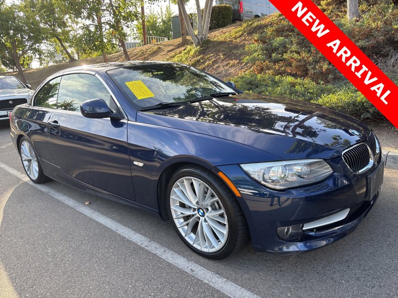 Used 2011 BMW 335i Convertible image 1