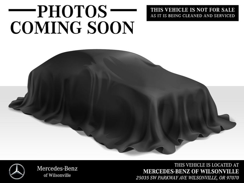 Used 2014 Chrysler Town & Country Touring image 1