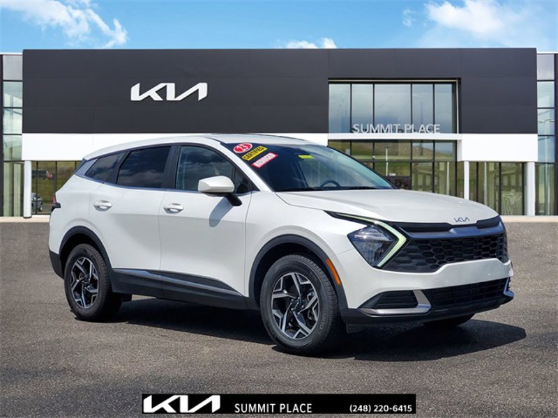 Certified 2023 Kia Sportage LX image 1