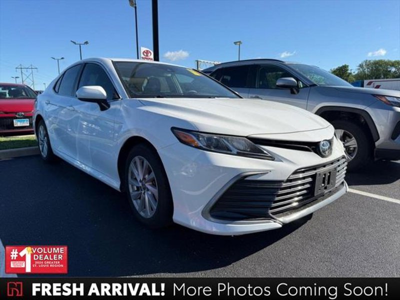 Certified 2023 Toyota Camry LE image 1