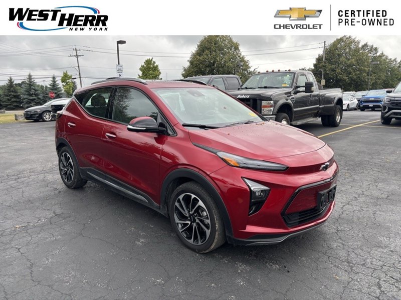 Certified 2023 Chevrolet Bolt EUV Premier w/ Sun & Sound Package image 1