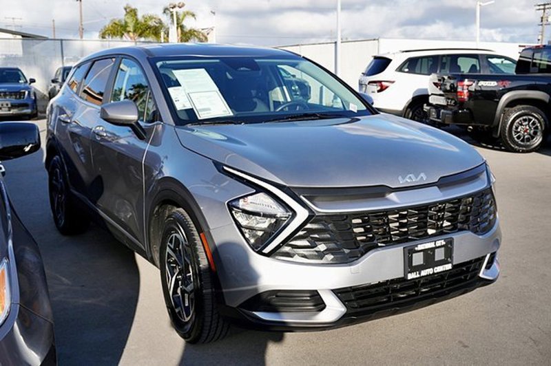 Certified 2023 Kia Sportage LX image 1