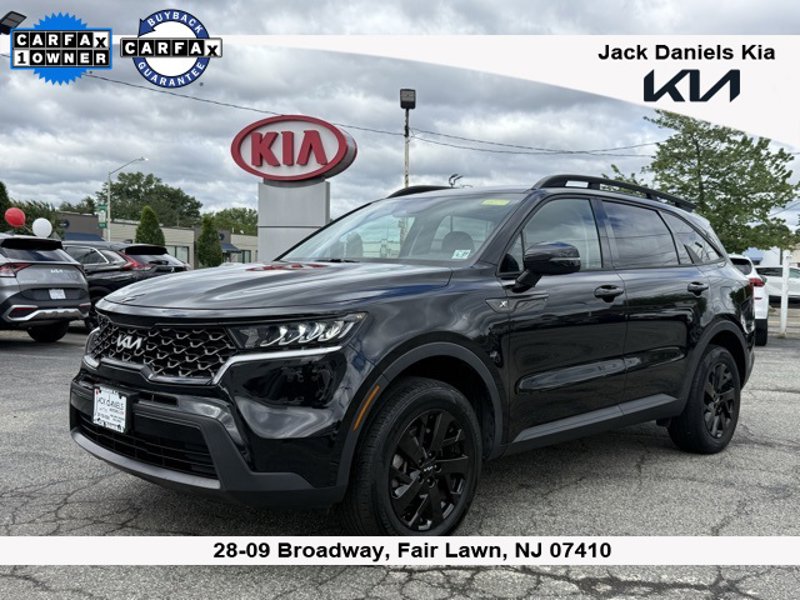 Certified 2022 Kia Sorento S image 1