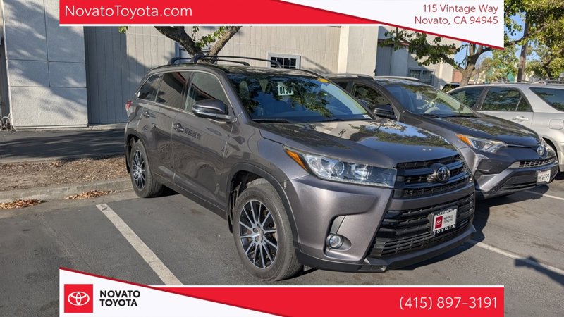 Used 2018 Toyota Highlander SE image 1