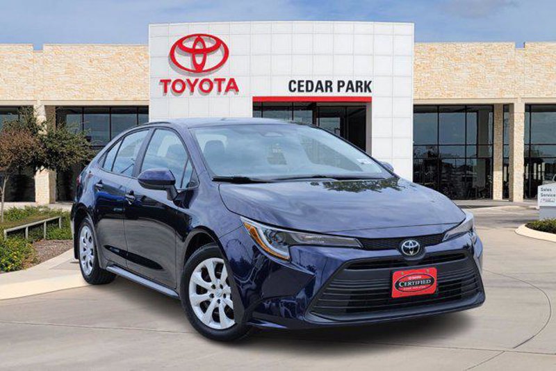 Certified 2024 Toyota Corolla LE image 1