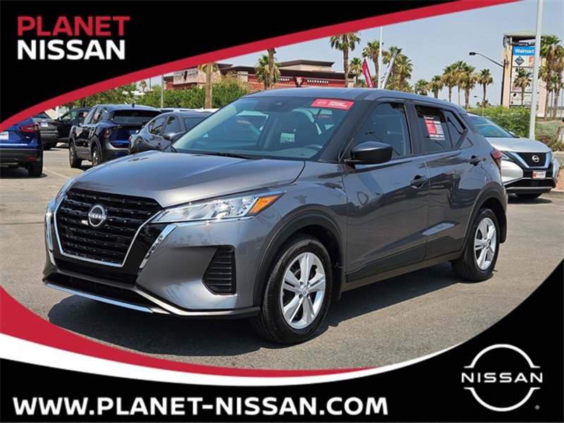 Certified 2025 Nissan Kicks Play S image 1