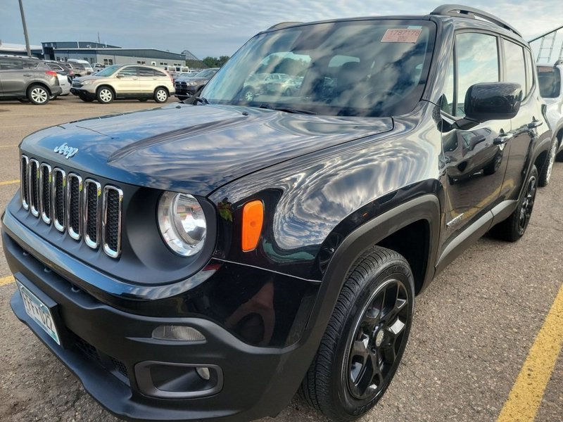 Used 2015 Jeep Renegade Latitude image 1
