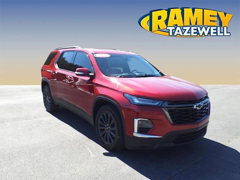 Certified 2023 Chevrolet Traverse RS w/ LPO, Floor Liner Package image 1