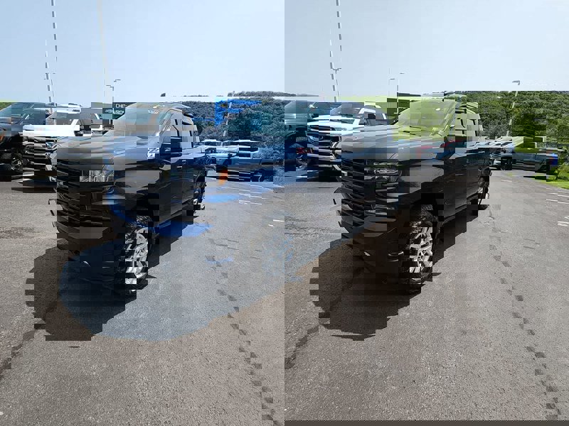 Certified 2019 Chevrolet Silverado 1500 RST image 1